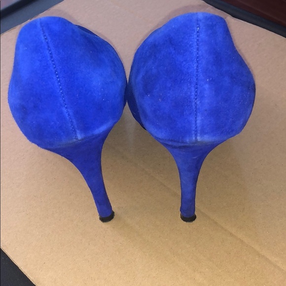 Le Chateau shoes . Heels. Royal blue - Picture 2 of 7